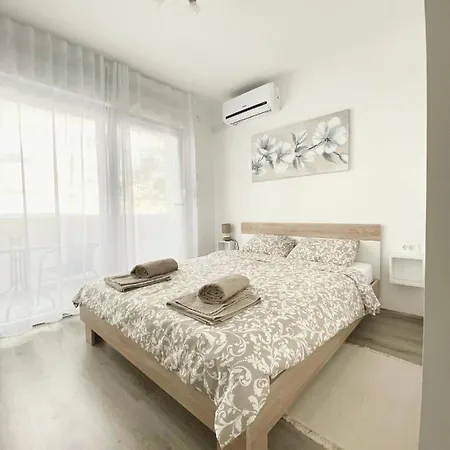 Lilly Apartman
